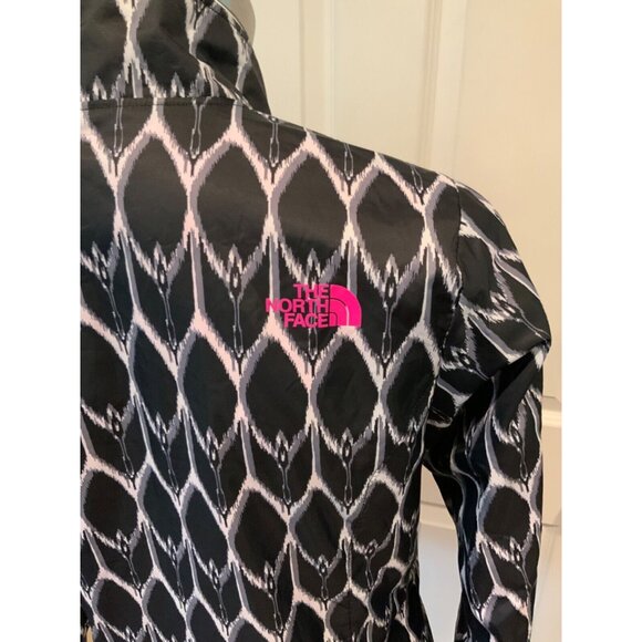 The North Face Black & White Wavy Print Zip-Up Windbreaker, Size Small - Picture 6 of 7